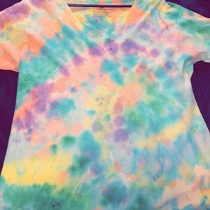 XL tie dye shirt